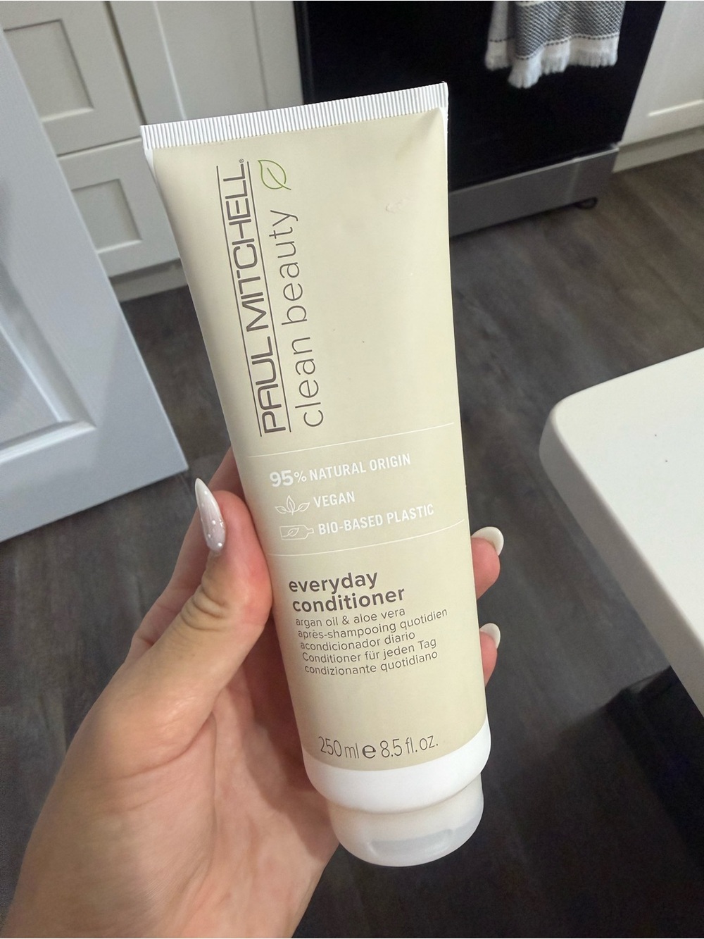 Paul Mitchell Clean Beauty Everyday Conditioner - Cream Beige